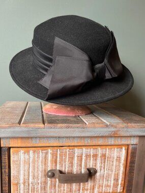Importina Vintage Ladies Elegant Black 100% Wool Hat